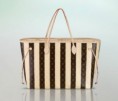 /album/galleria-foto-borse-vuitton-collezione-primavera-estate-2012/borse-louis-vuitton-primavera-2012-monogram-e-vernis-rayures-470x401-jpg1/